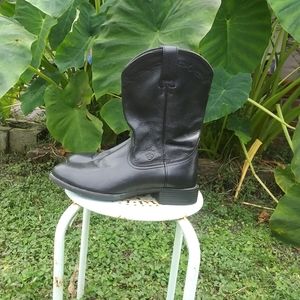 Ariat black 8.5 D mens boots